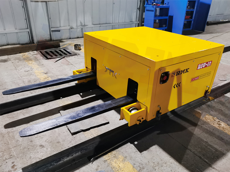 Forklift Arm-type Automated Rail transfer cart RGV کے ساتھ